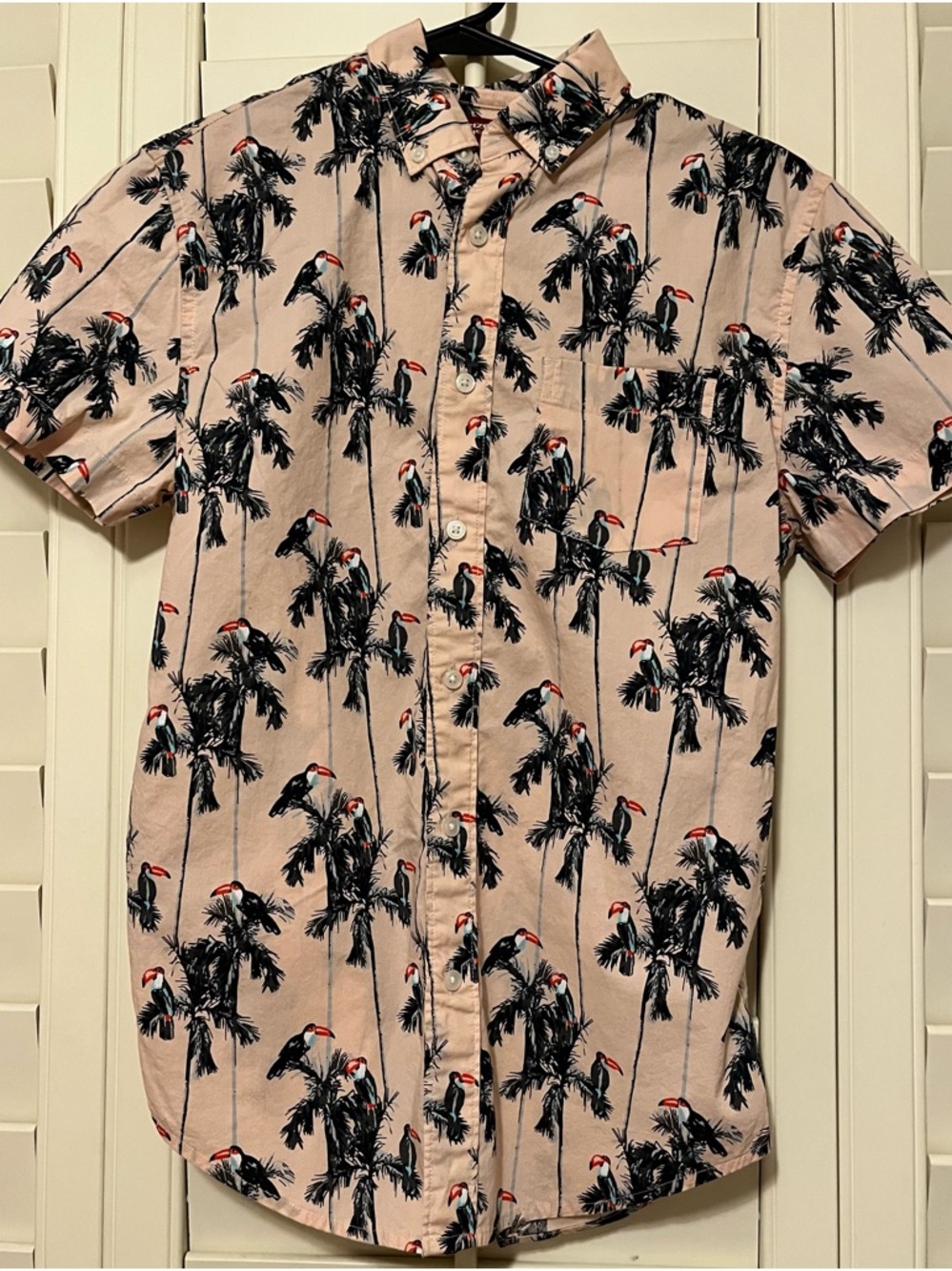 Arizona Jean Company Pink Tropical Toucan Short-Sleeve Button-Up Shirt  💎 Deal